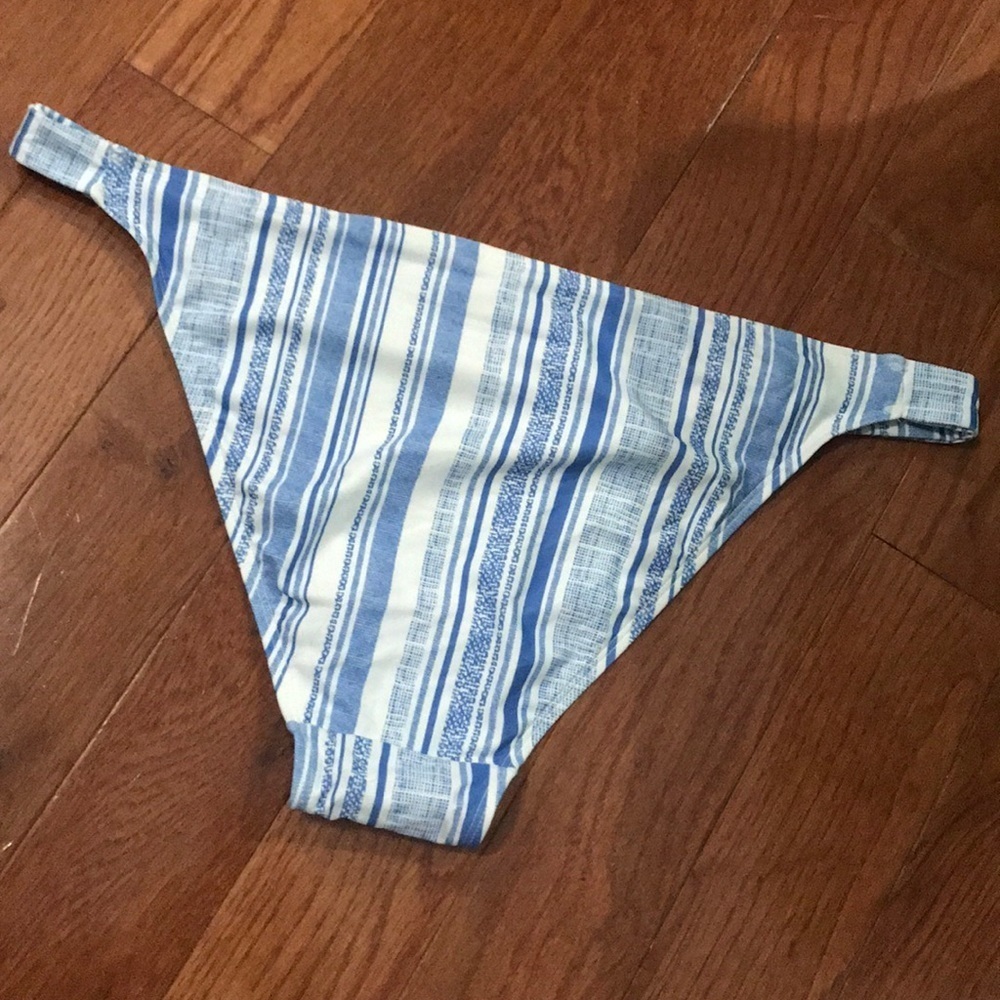 NWOT XL swim bottoms - Picture 4 of 4